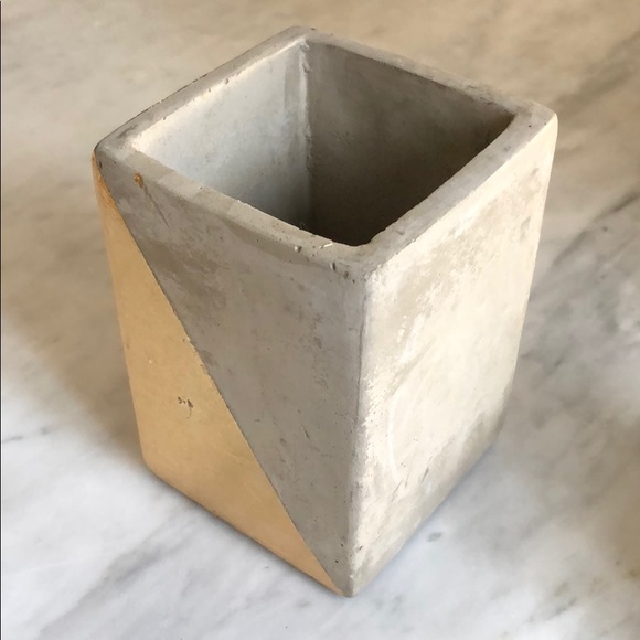 Concrete Planter/Vase - Picture 3 of 3